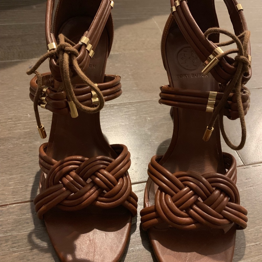 Sandals - Picture 2 of 3